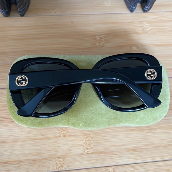 Women Authentic Black Gucci Sunglasses Excellent Condition Hardly Worn - Picture 5 of 11